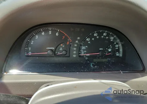 2002 Toyota Camry Le z USA, uszkodzony, nr VIN 4T1BE32KX2U549111